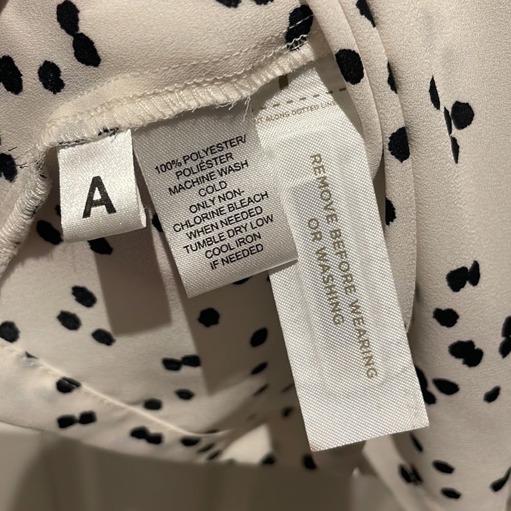 Ann Taylor LOFT NWOT Dalmatian print button down top SZ SP. small petites. - Picture 7 of 11